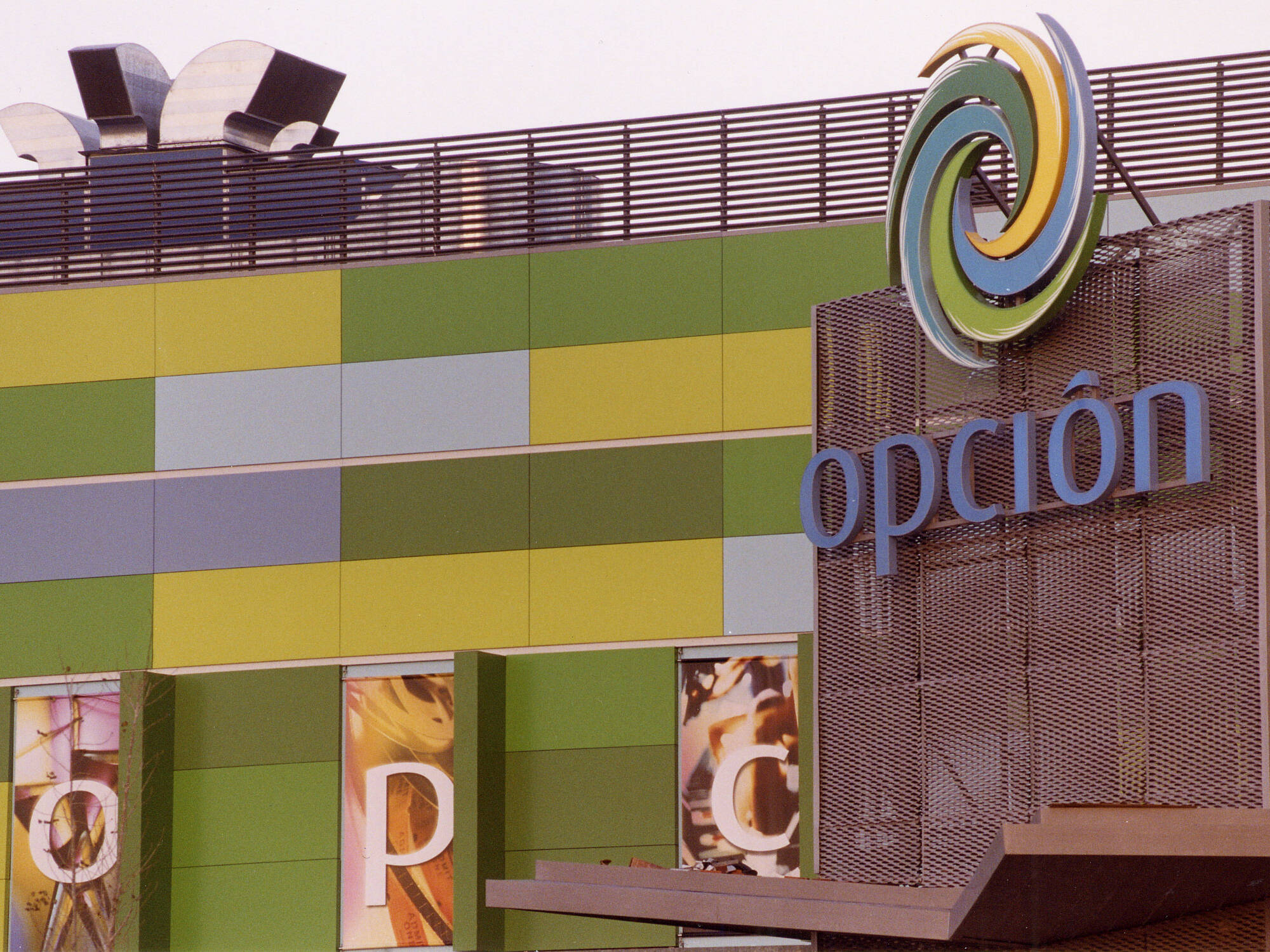 OPCIÓN – MADRID- 2003